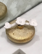 Embossed Gold Circular Diffuser With Three White Flowers, "English Pear & Freesia" Scent